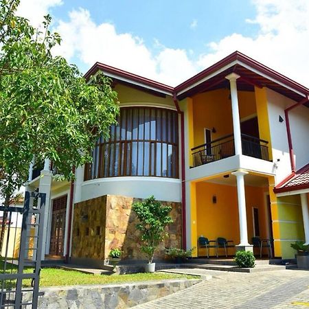 Bigcity Villa - Airport Transit Hotel Katunayaka Kültér fotó