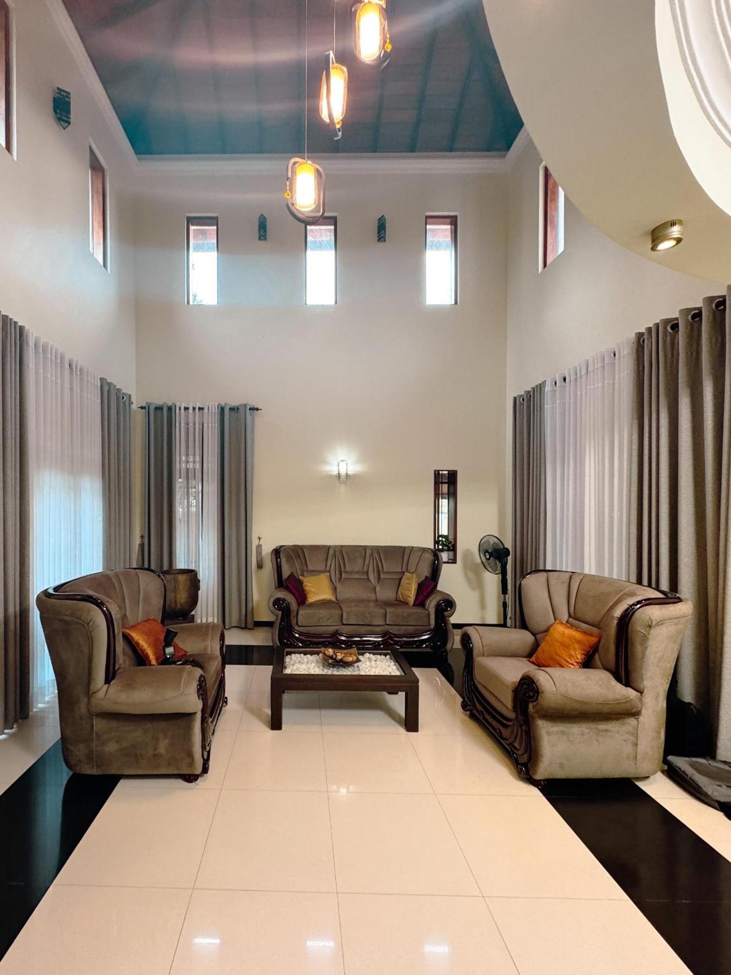 Bigcity Villa - Airport Transit Hotel Katunayaka Kültér fotó