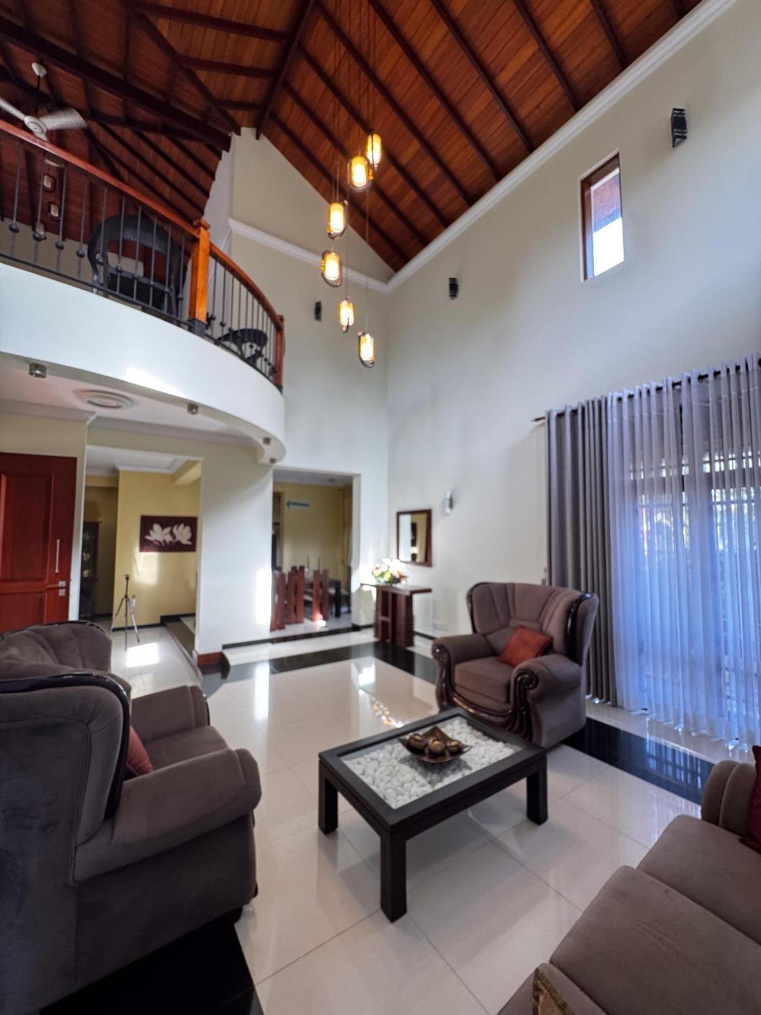 Bigcity Villa - Airport Transit Hotel Katunayaka Kültér fotó
